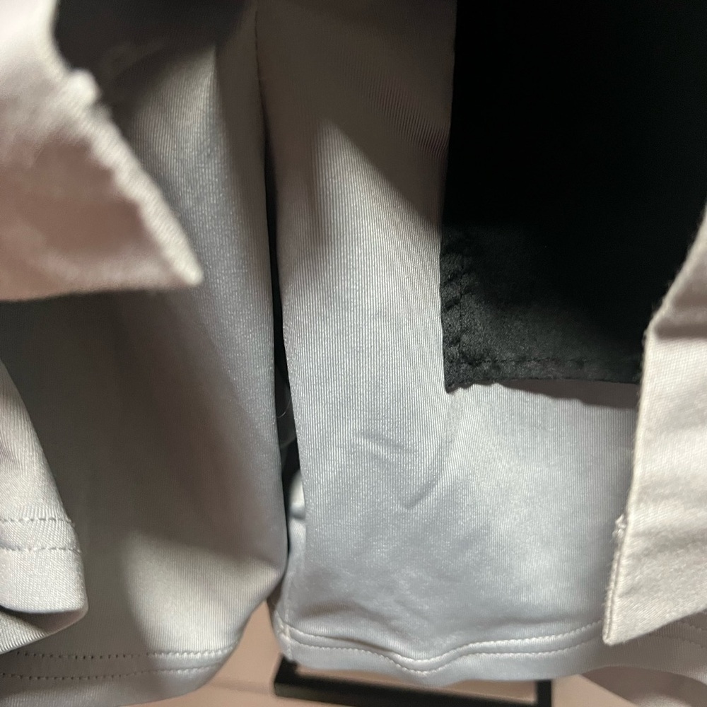 Adidas stretch skorts shorts. Back zipper - Picture 5 of 8